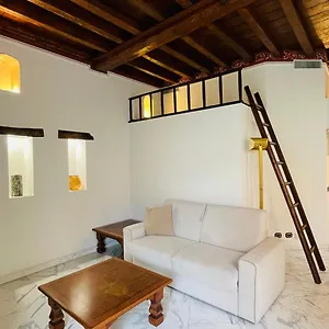 Charming Flat, And Close To Metro Appartement